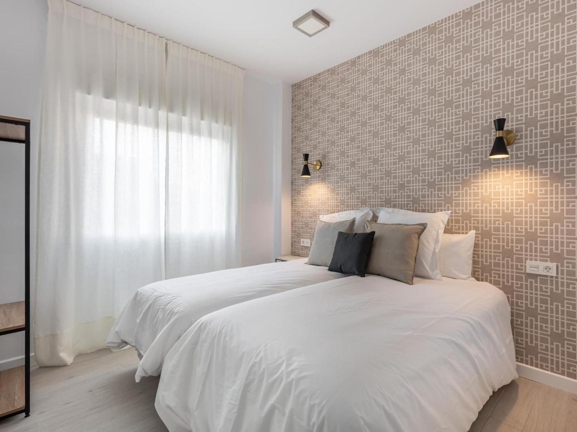 Central Stylish And Elegant 1 & 2 Bedroom Apartments I Granada Exterior photo