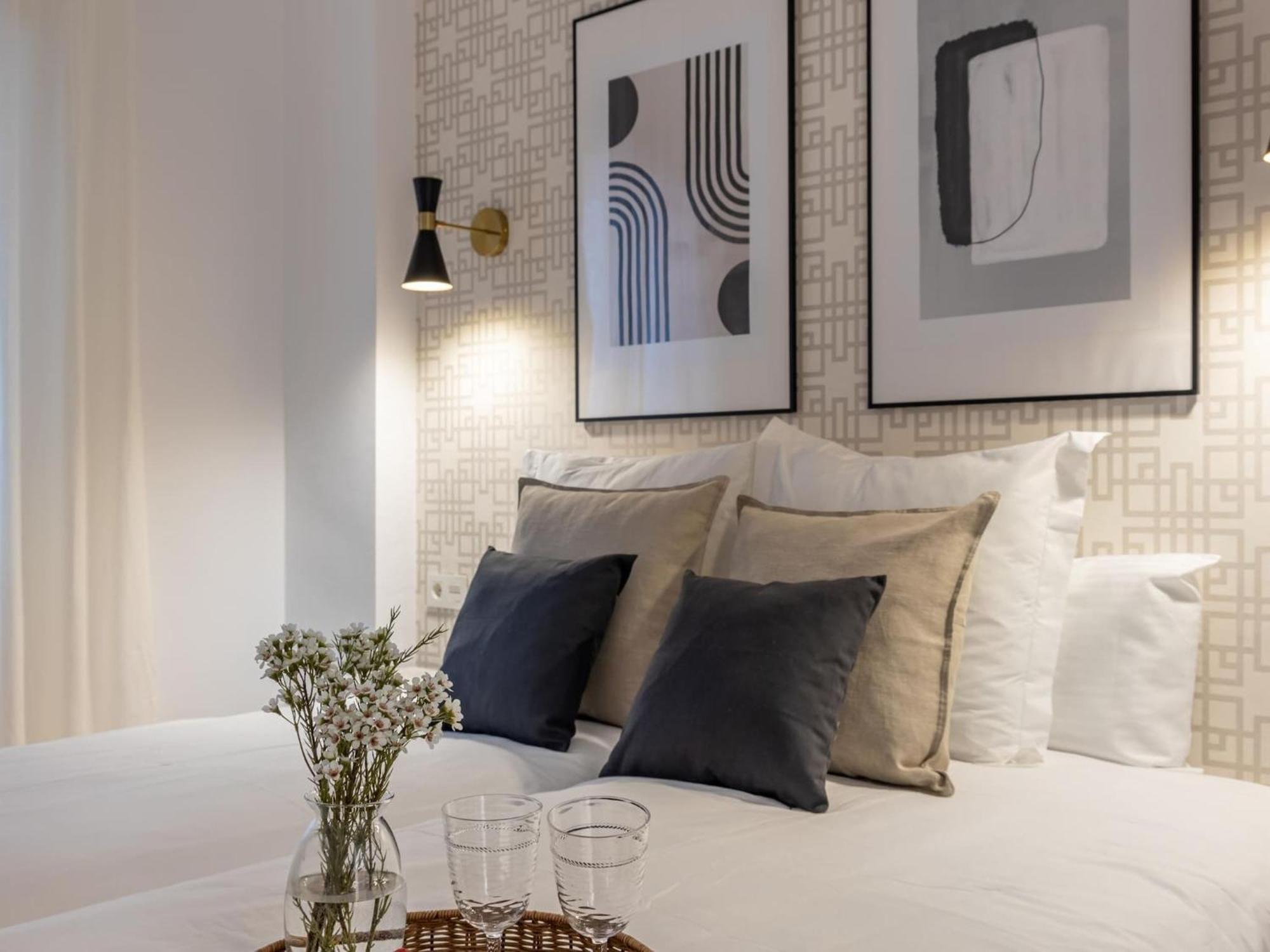 Central Stylish And Elegant 1 & 2 Bedroom Apartments I Granada Exterior photo